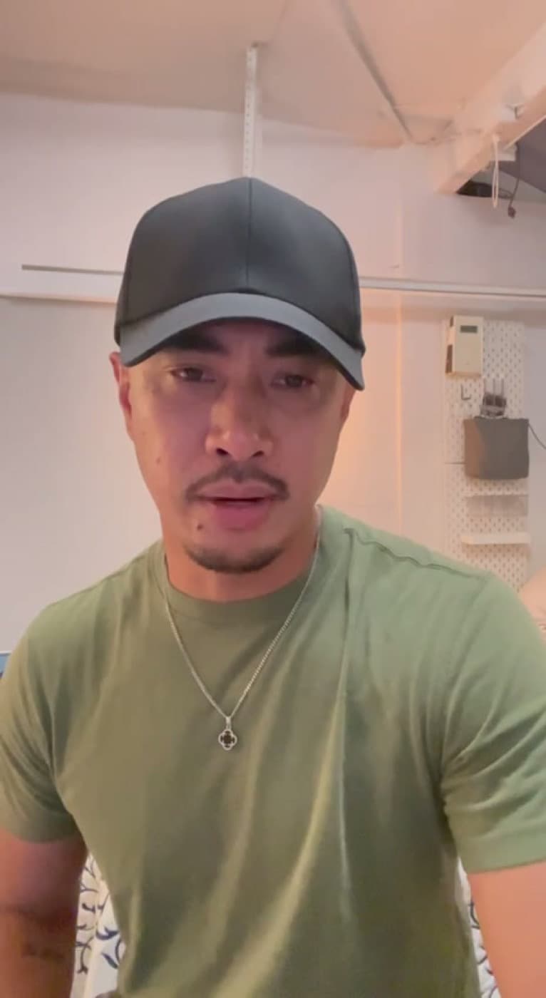 Joseph G recording his Insta GQ video review